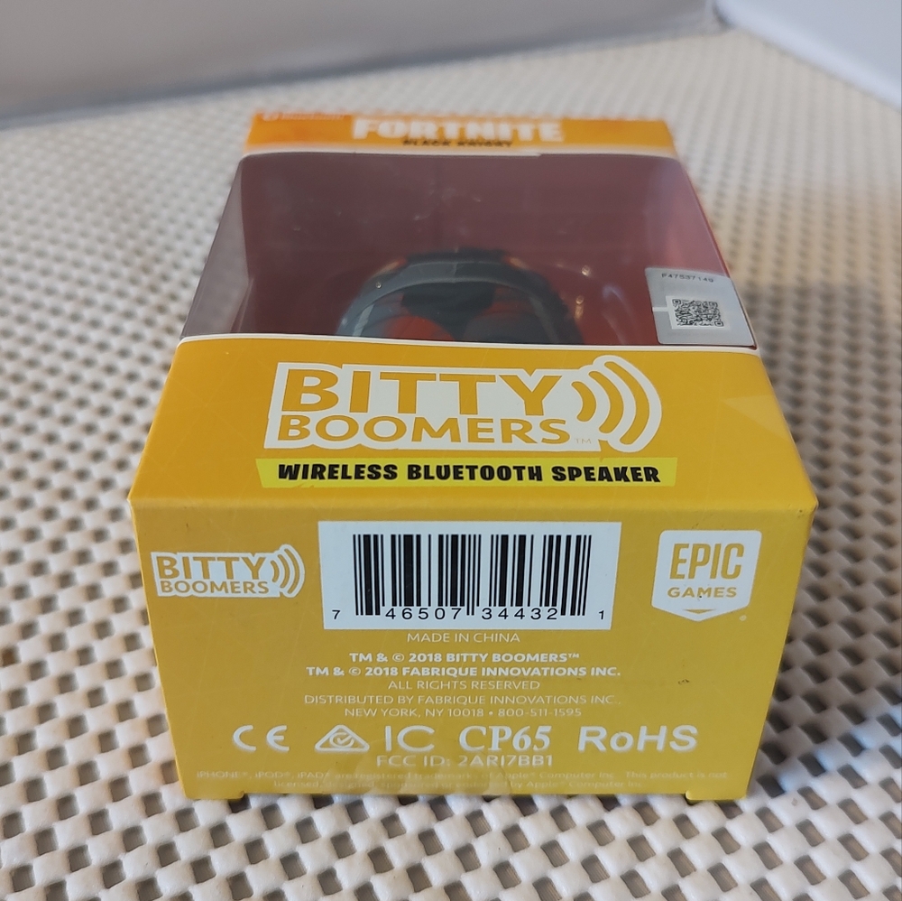 Fortnite Black Knight Bitty Boomers wireless bluetooth Speaker NWT - Picture 6 of 6